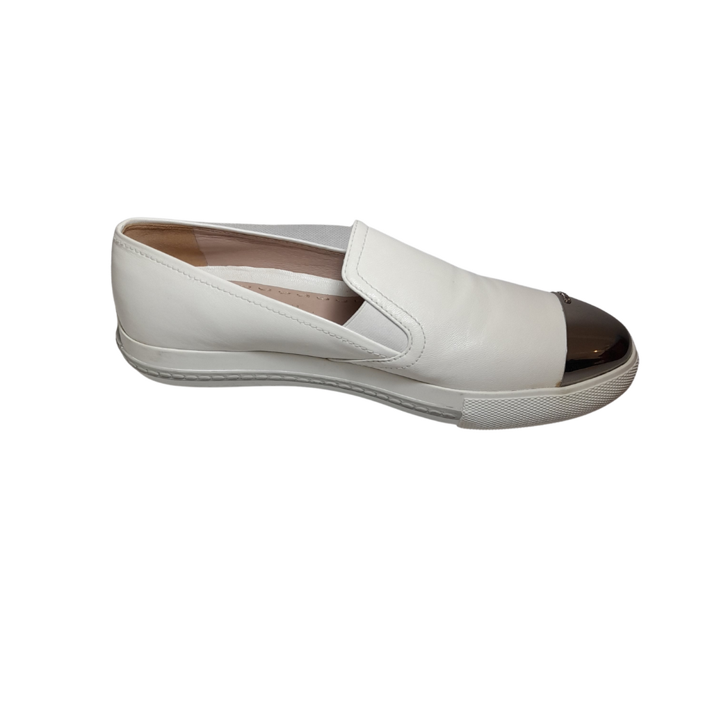 Miu Miu White Leather and Silver Flats | Gently Used |