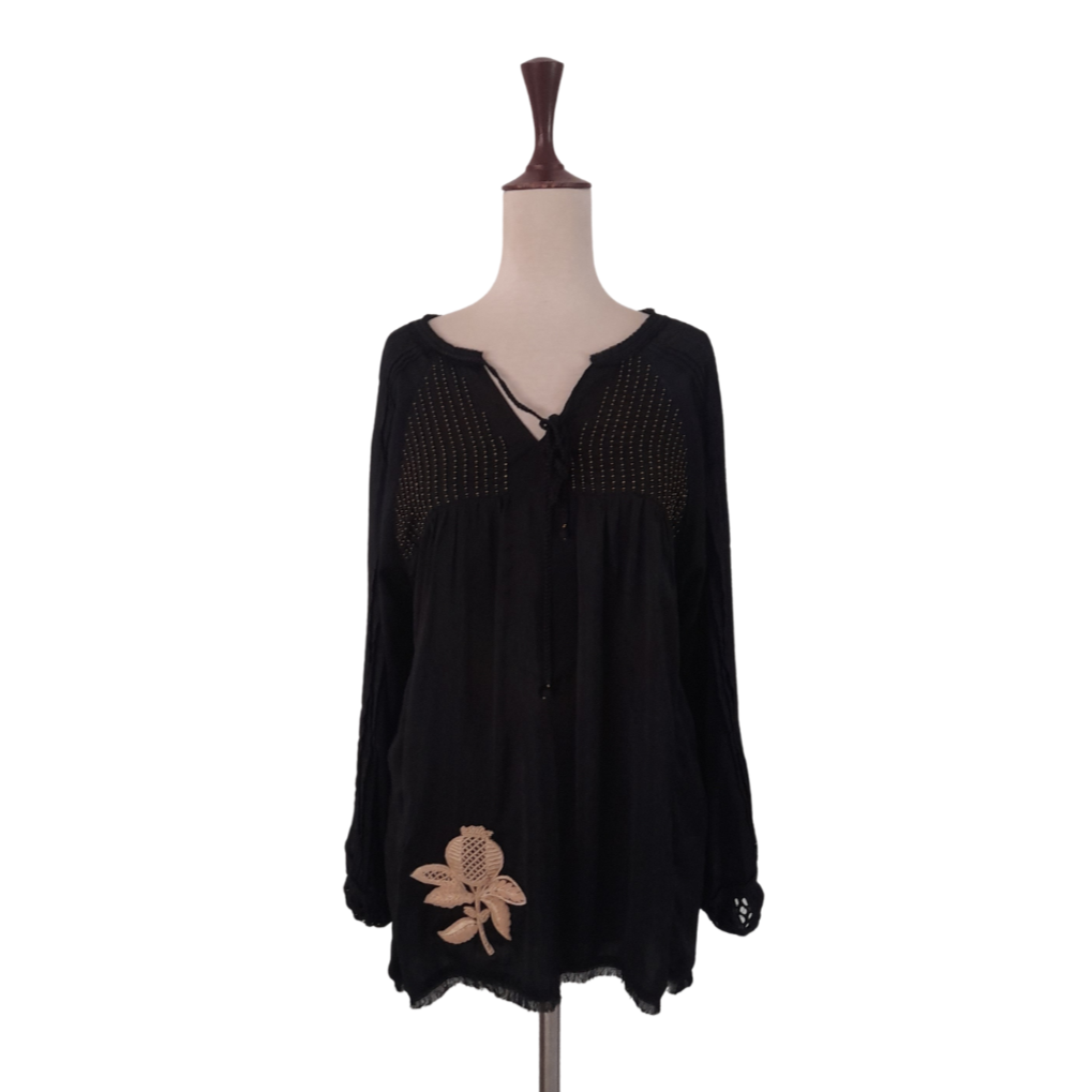 Maliha's Black Gold Beaded Tunic | Gently Used |