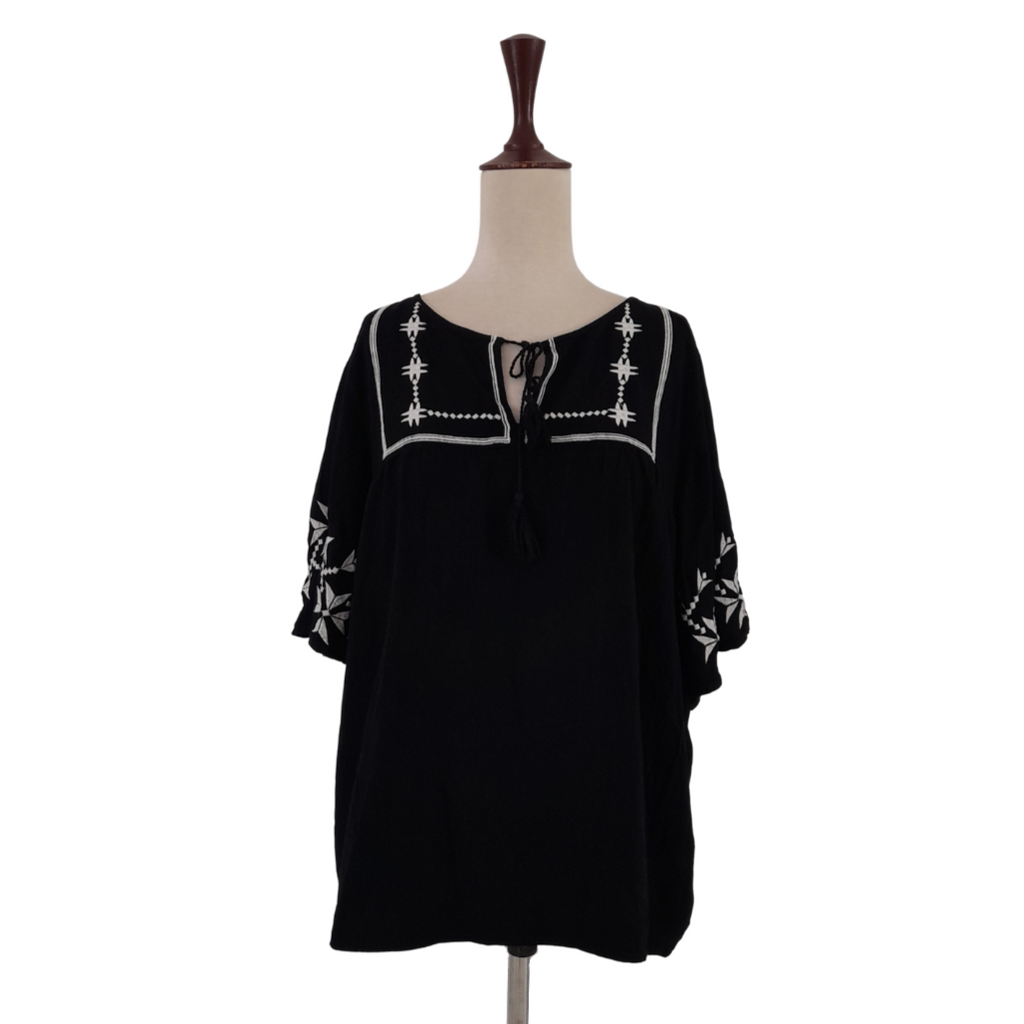 Old Navy Black & White Embroidery Peasant Blouse | Gently Used |