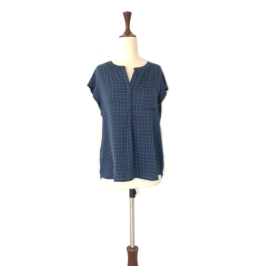 Liz Claiborne Blue Printed Top | Gently Used |