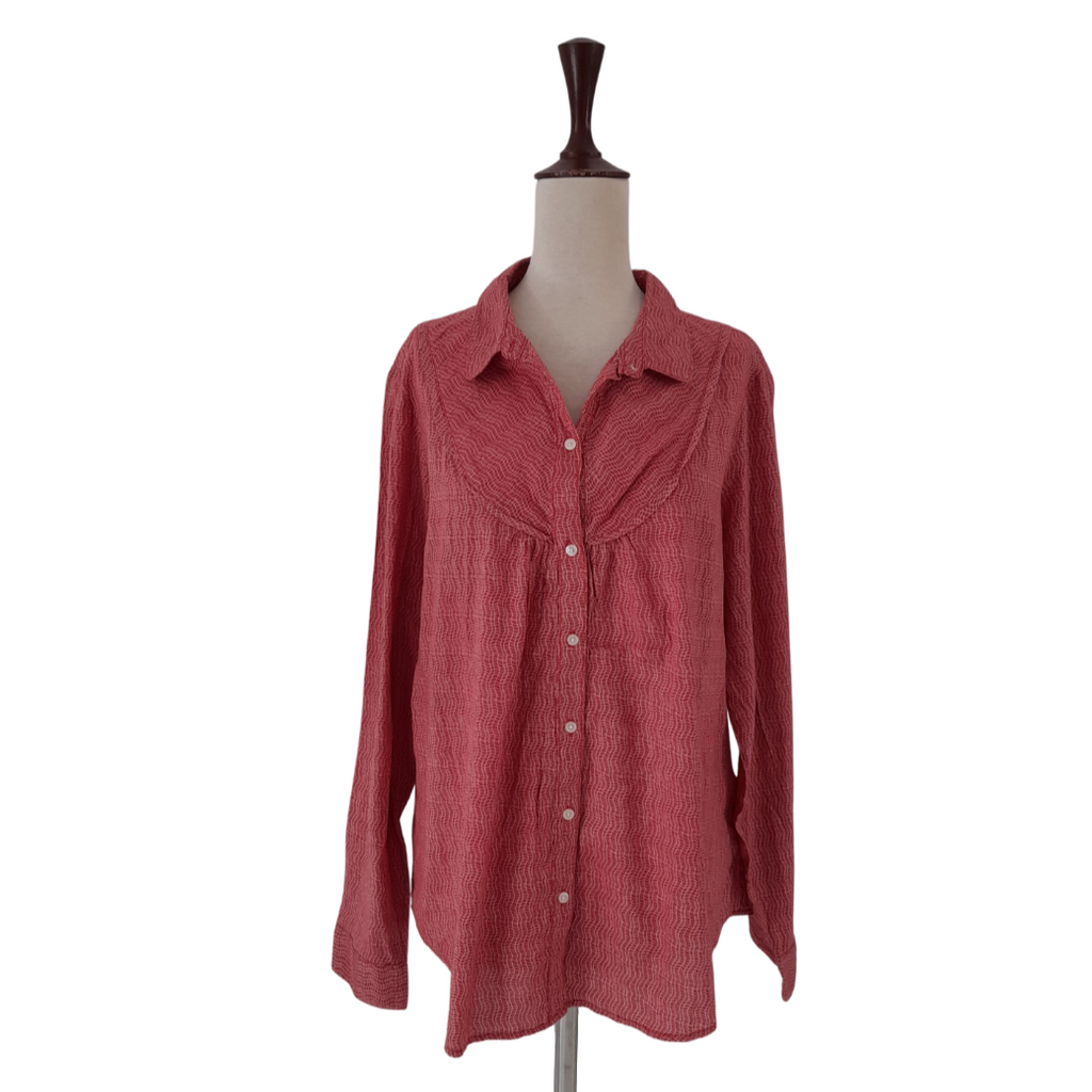 Old Navy Red & White Printed Collared Shirt | Gently Used |