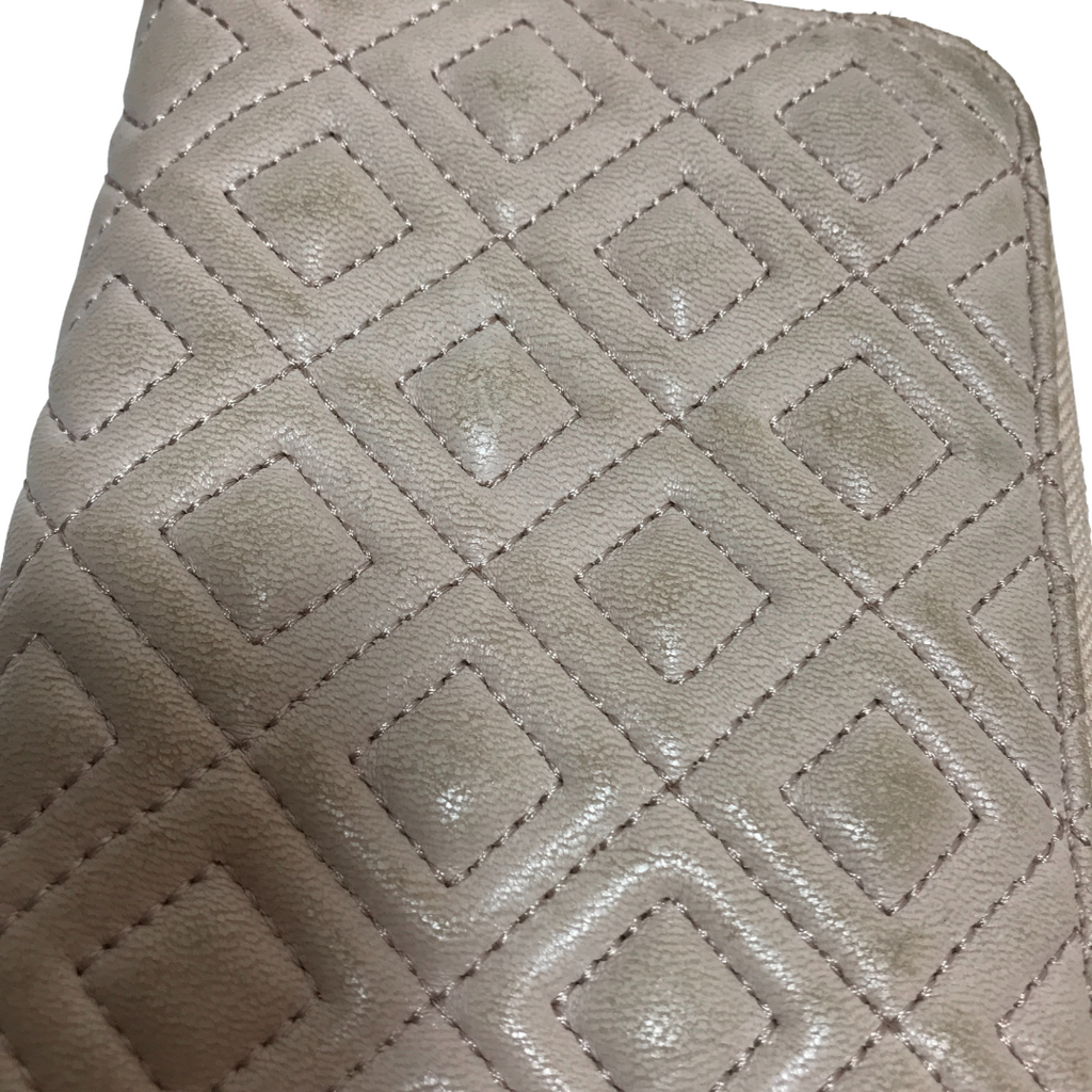 Tory Burch Nude Quilted Zip-around Wallet | Pre Loved |