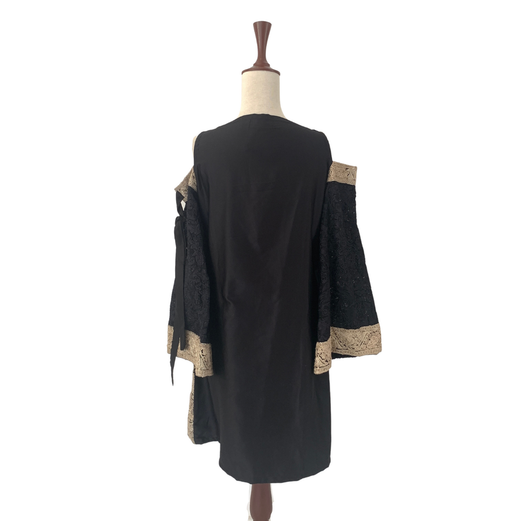 Sana Safinaz Black & Gold Embroidered Cold-shoulder Kameez | Gently Used |