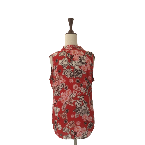 Rose + Olive Red Floral Printed Sleeveless Blouse | Gently Used |