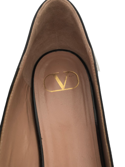 Valentino Black Leather Vlogo Club Pumps | Gently Used |