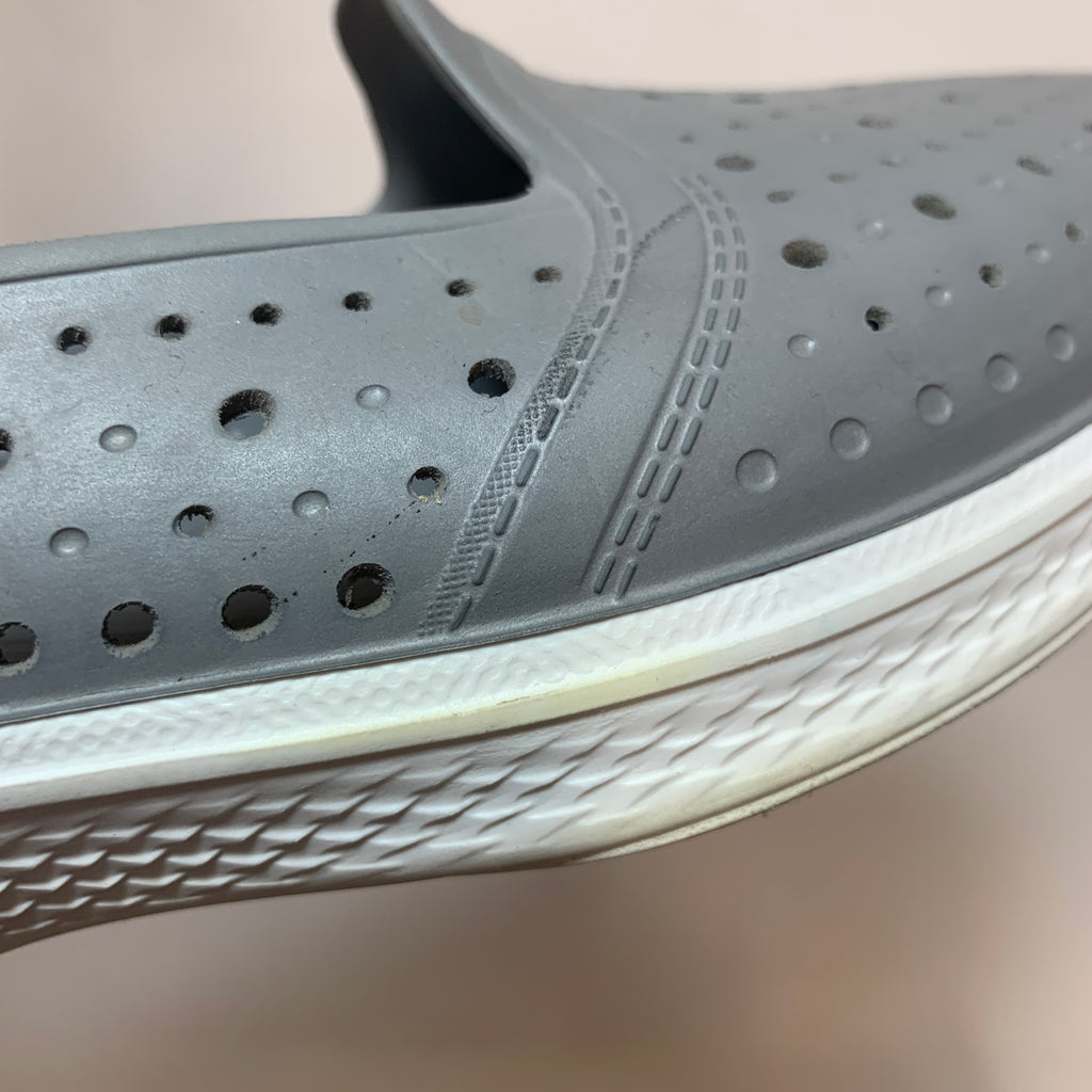 Skechers Grey Walking Shoes | Gently Used |