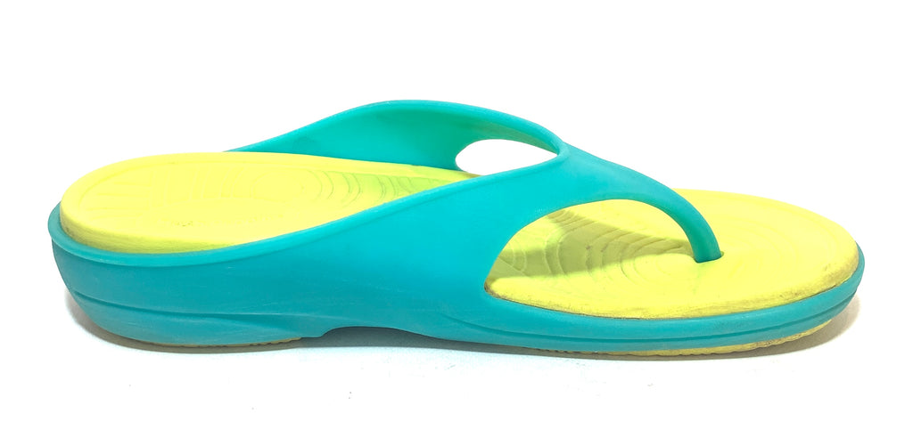 Hushpuppies Green Rubber Thong Sandals | Pre Loved |