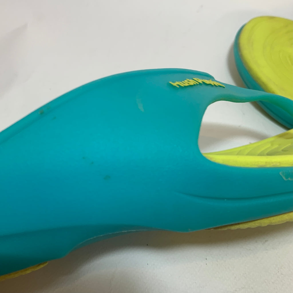 Hushpuppies Green Rubber Thong Sandals | Pre Loved |