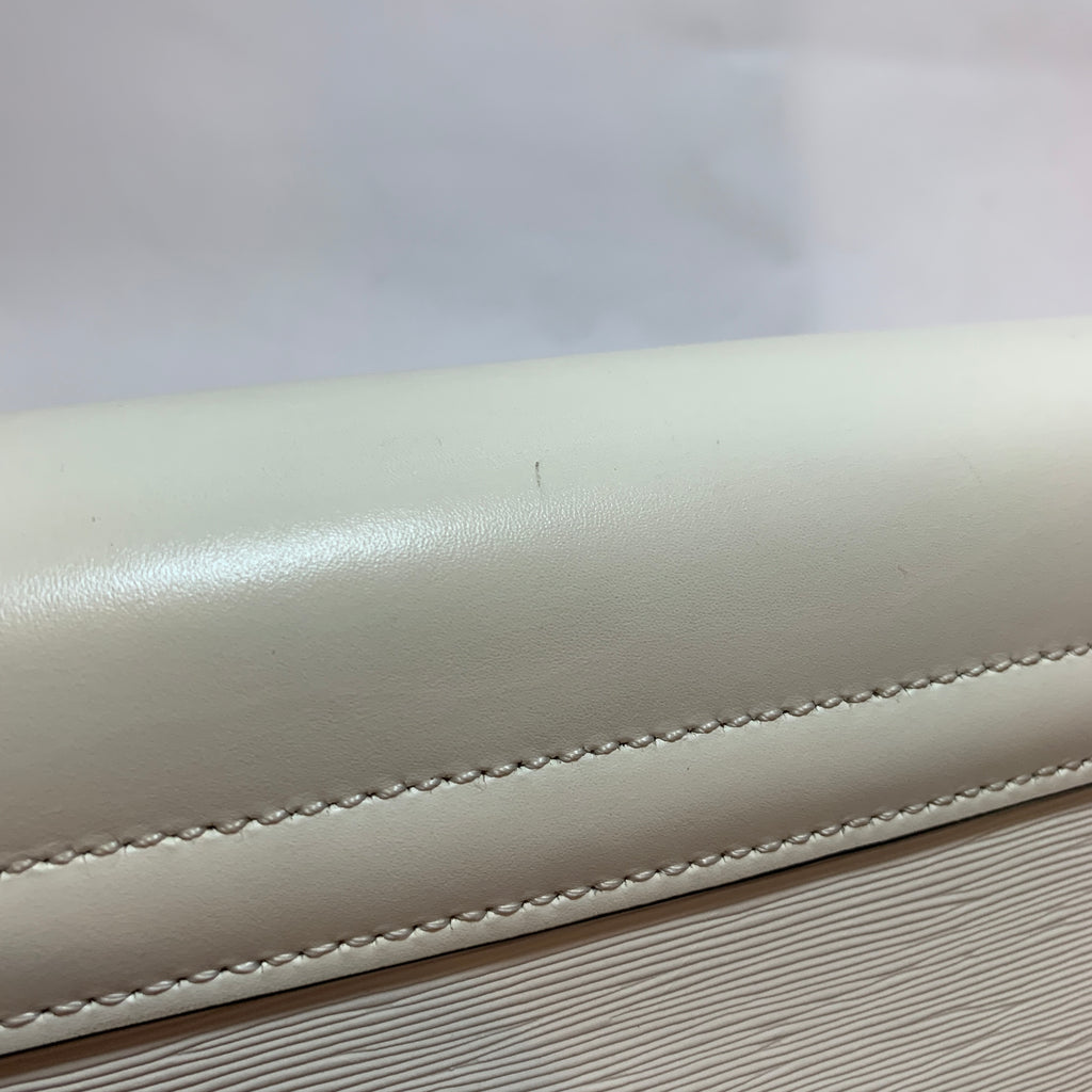 Ted Baker Off-White Leather Bow Shoulder Bag | Gently Used |