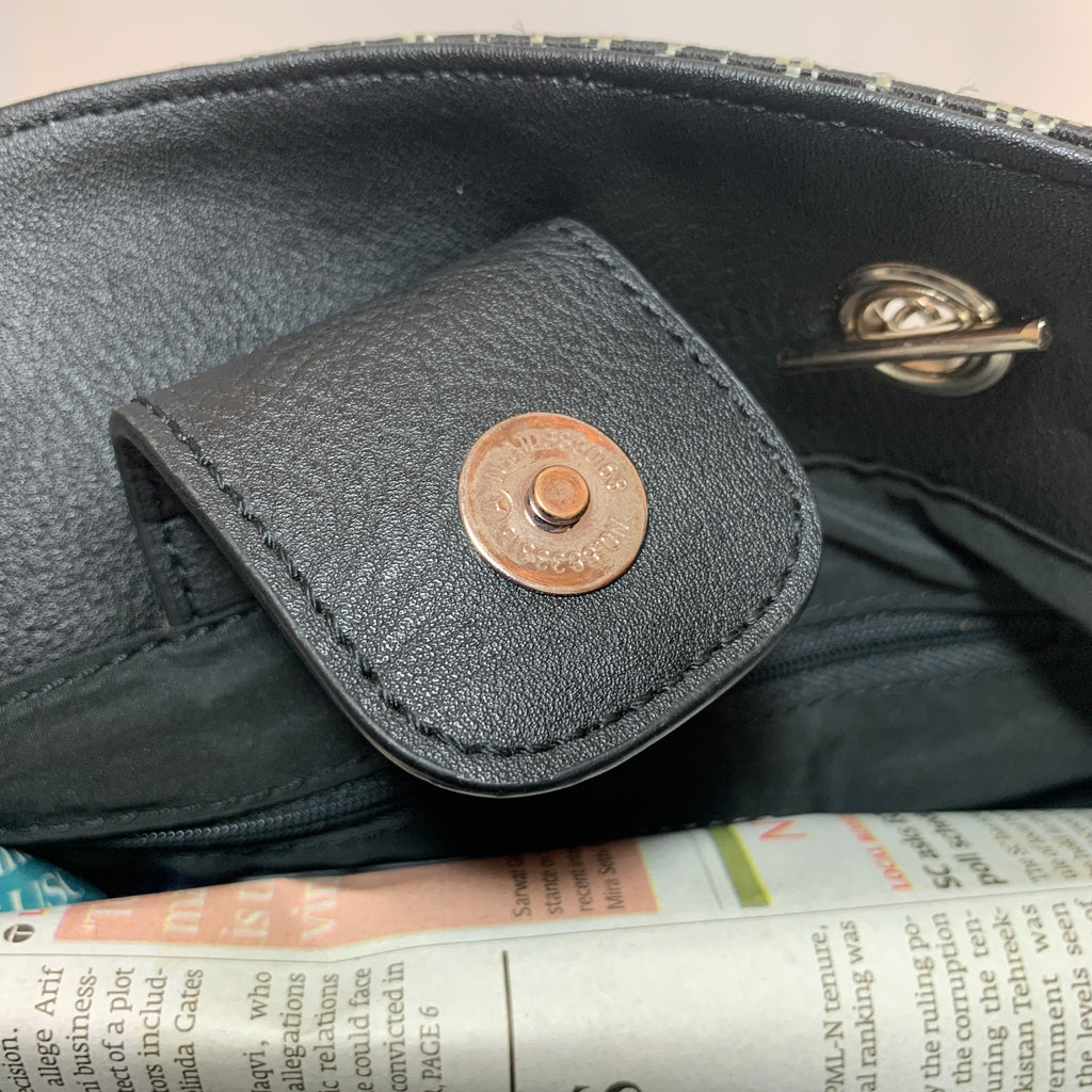 Nine West Black & White Shoulder Bag | Pre Loved |