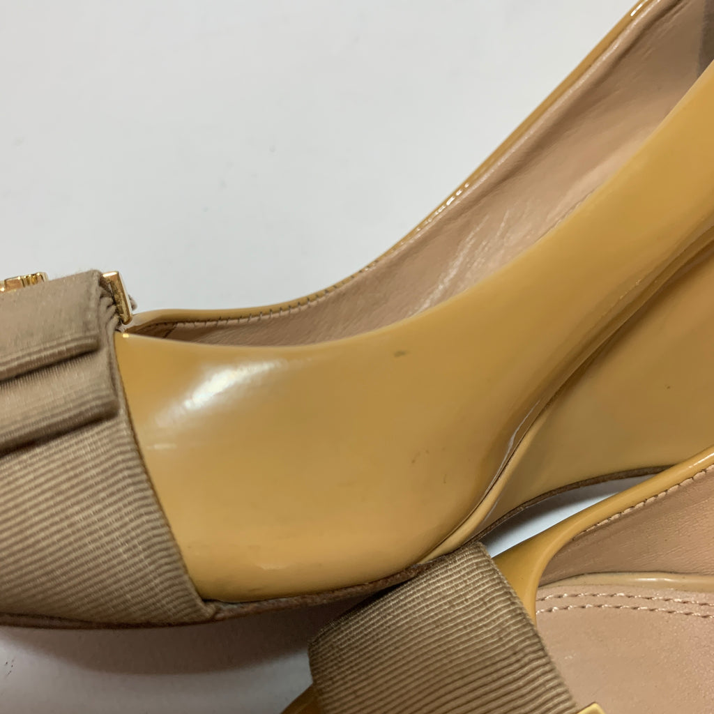 Tory Burch Patent Leather Camel 'Trudy' Peep-toe Wedges | Pre Loved |