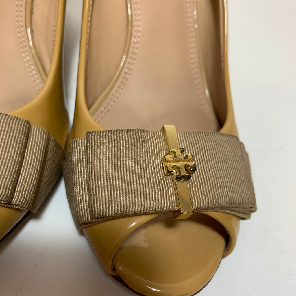 Tory Burch Patent Leather Camel 'Trudy' Peep-toe Wedges | Pre Loved |