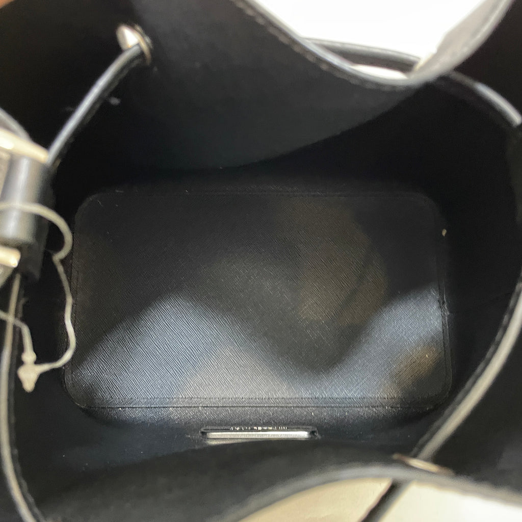 Michael Kors 'Suri' Black Leather Bucket Messenger Bag | Gently Used |