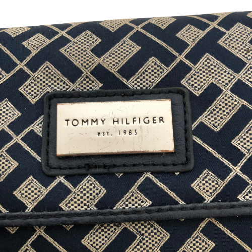 Tommy Hilfiger Navy Logo Travel Wallet | Pre Loved |
