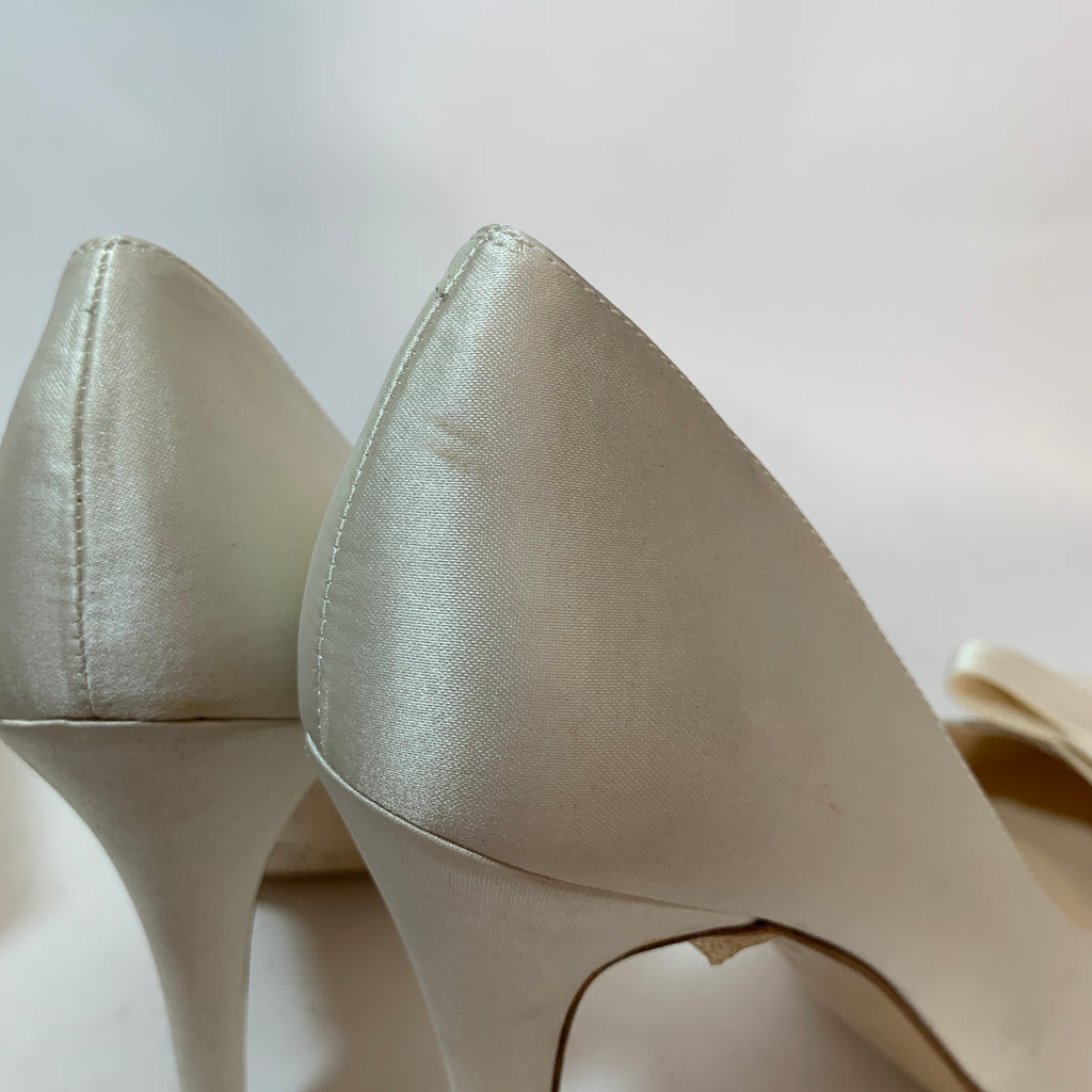 L.K Bennett Cream Satin Bow Heels | Like New |