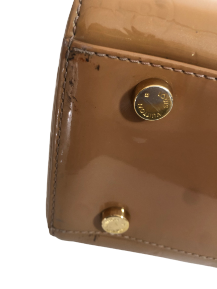 Louis Vuitton Beige Monogram 'Vernis Brea' MM Bag | Pre Loved |