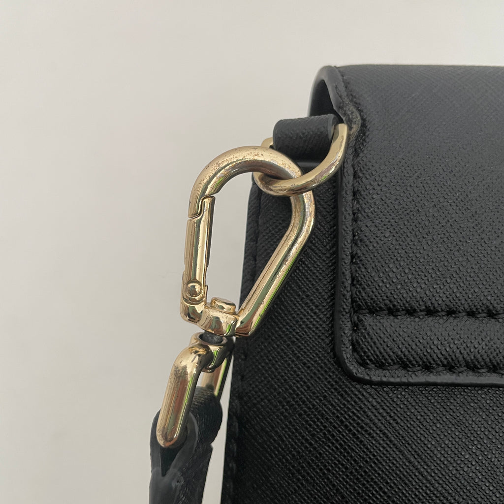 Tory Burch Black Leather Robinson Messenger Bag | Pre Loved |