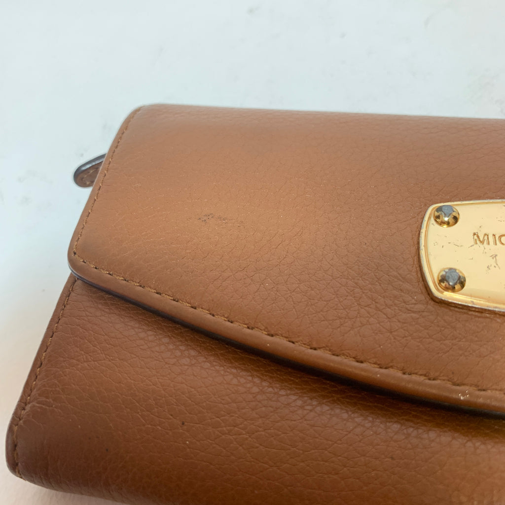 Michael Kors Tan Leather Envelope Wallet | Pre Loved |