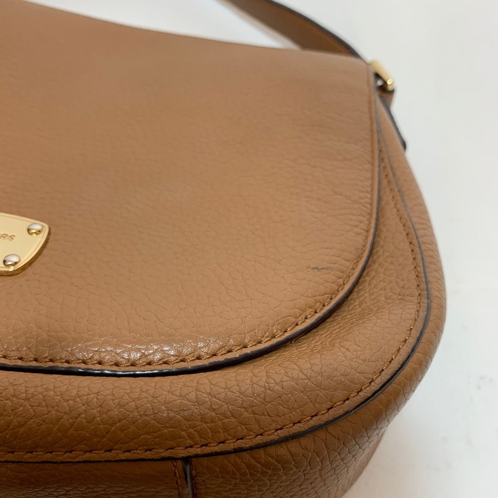 Michael Kors Tan Pebbled Leather Saddle Bag | Pre Loved |