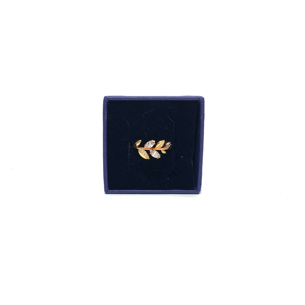 Swarovski Crystal Rhinestones Leaf Ring | Like New |