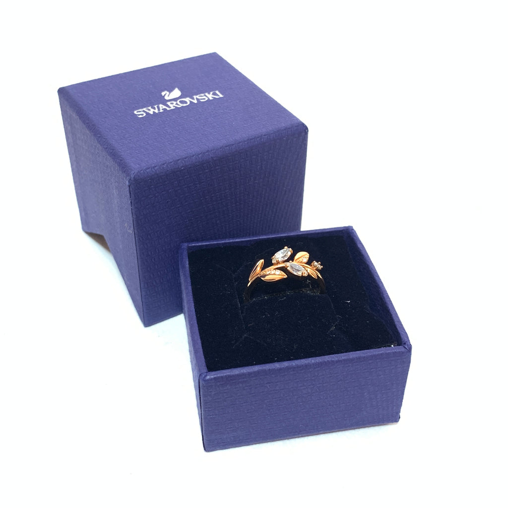 Swarovski Crystal Rhinestones Leaf Ring | Like New |