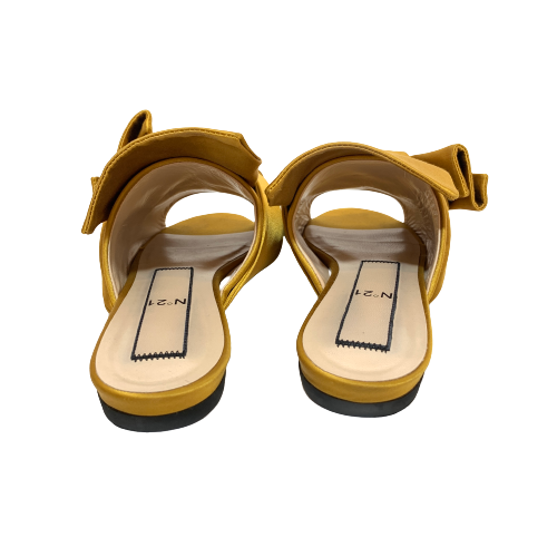 N°21 Mustard Satin Knotted Flat Sandals | Gently Used |