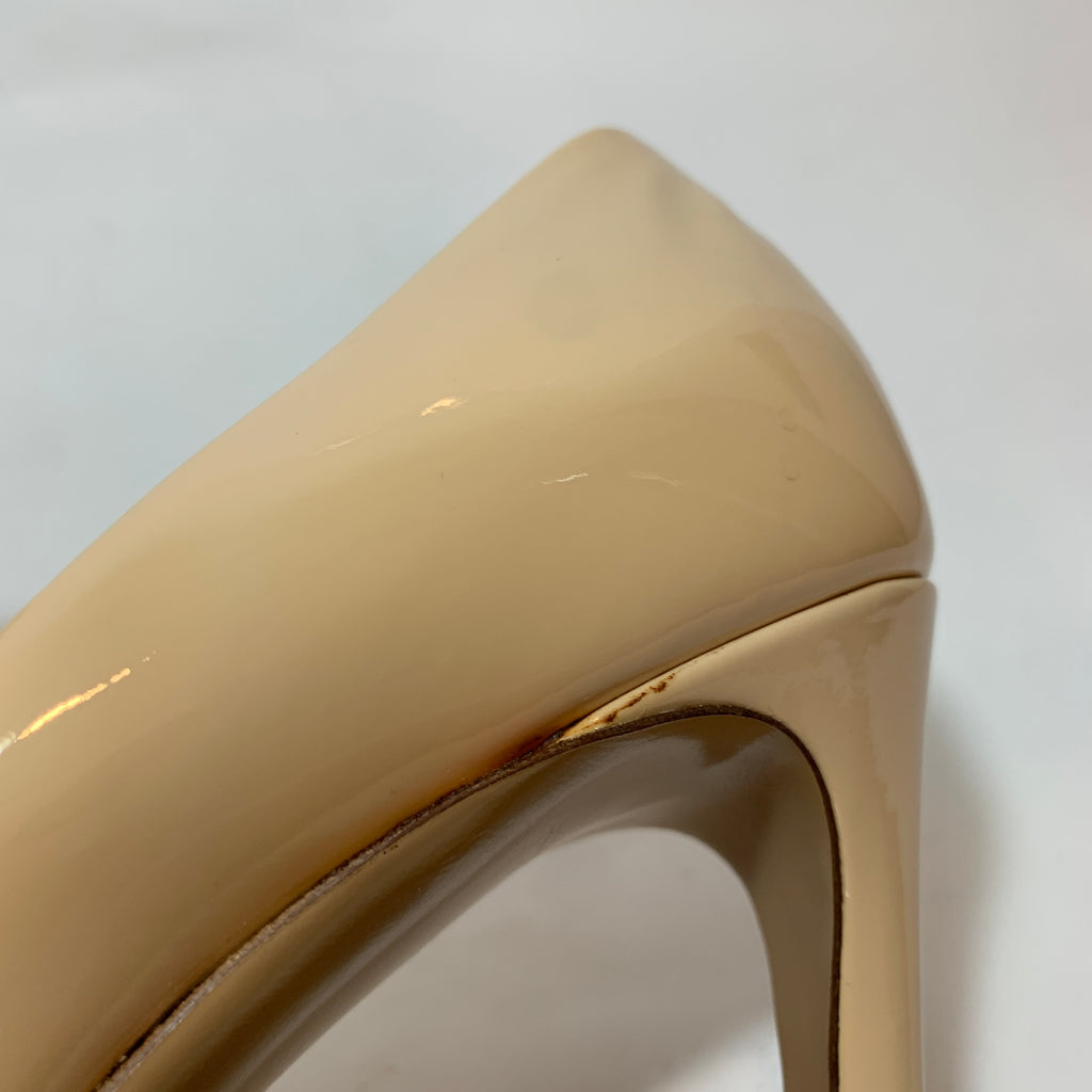 Salvatore Ferragamo 'Riley' Beige Patent Pumps | Pre Loved |