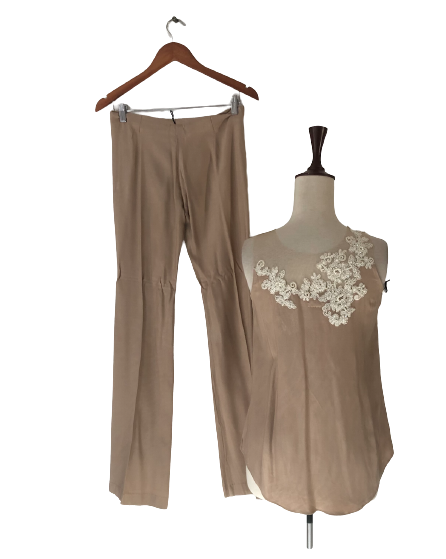 Riffat Aliani Beige Silk Kameez (2 pcs.) | Gently Used |