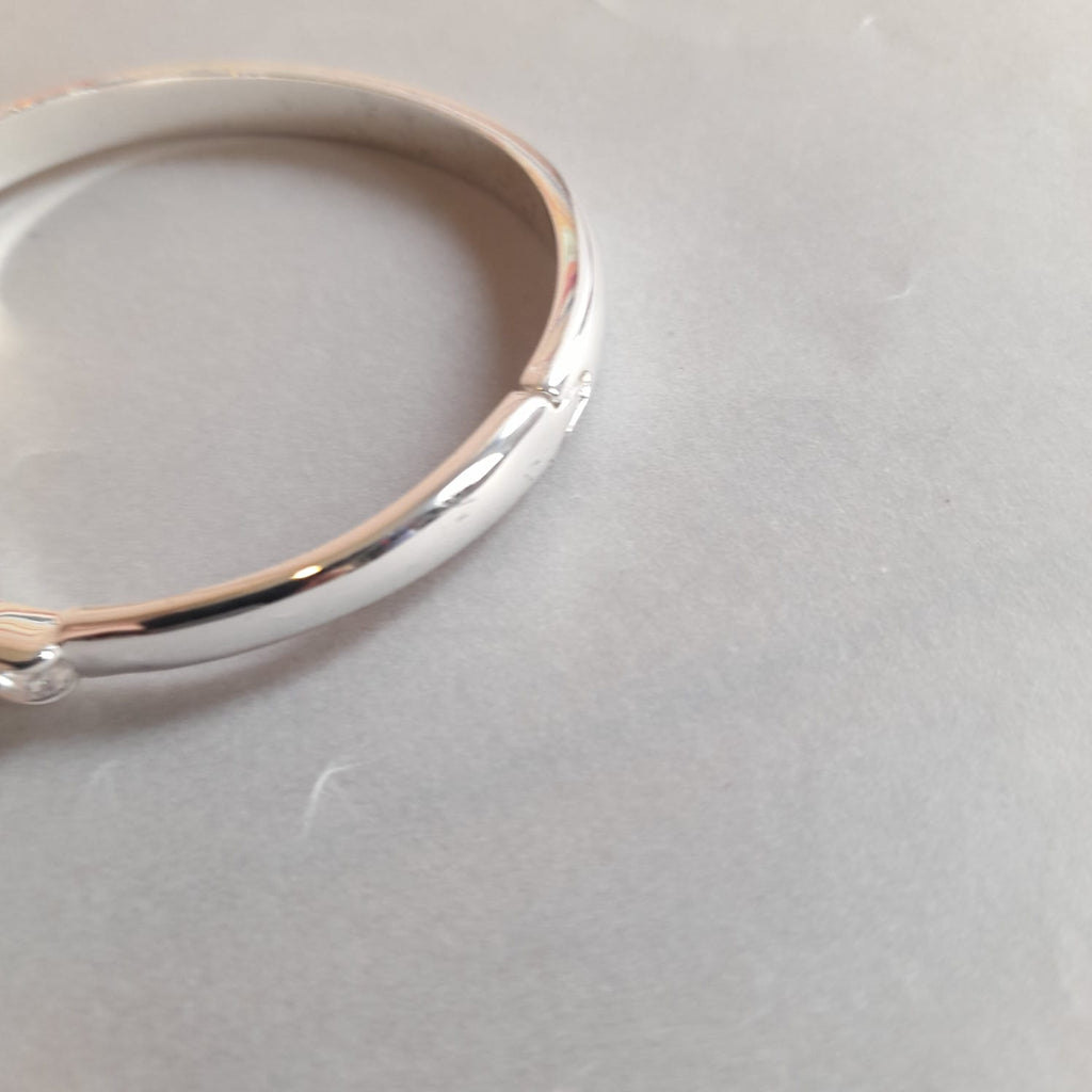 Jon Richards Silver Rhinestone Cuff | Pre Loved |