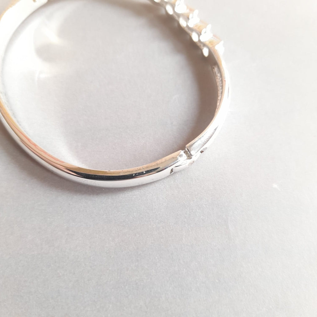 Jon Richards Silver Rhinestone Cuff | Pre Loved |